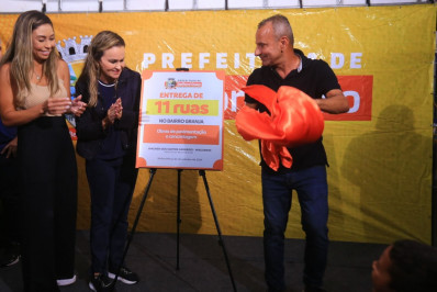 Prefeito Waguinho entrega 11 ruas urbanizadas do Malhapão em Belford Roxo