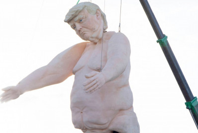 Trump nu gigante aparece em Nevada e causa revolta em republicanos