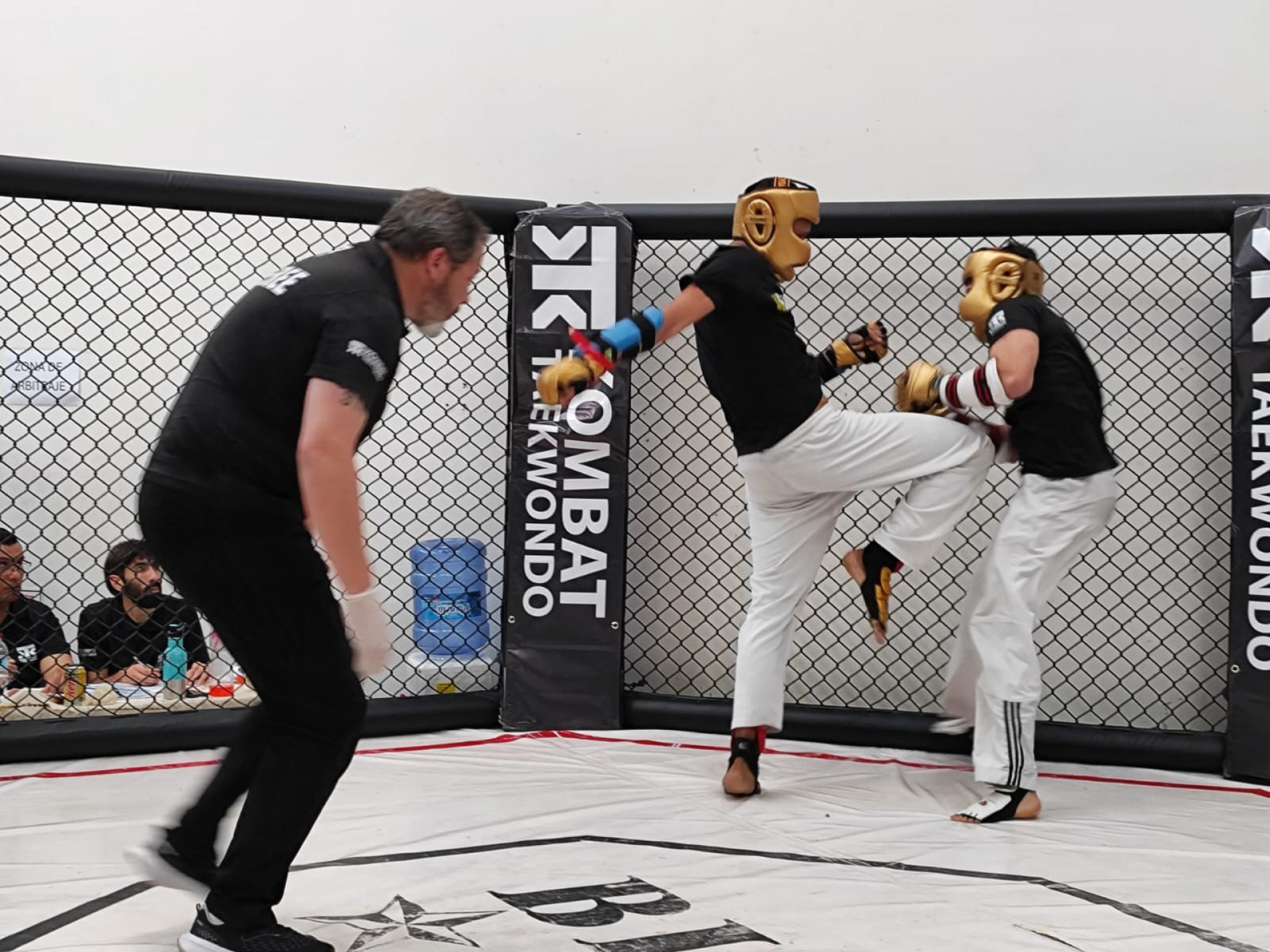 Leonardo Ribeiro, com sua medalha de prata, coloca Quissam&atilde; no cen&aacute;rio internacional do Taekwondo, ap&oacute;s brilhar no torneio realizado no Chile  - Foto: Divulga&ccedil;&atilde;o