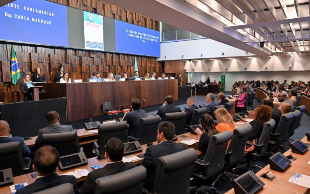 Deputados que foram eleitos prefeitos ou vice-prefeitos deixarão a Casa