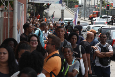 Queda no desemprego em 2024 é consistente, diz coordenadora do IBGE