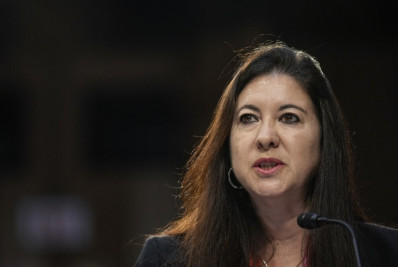 Tarifas podem gerar choque negativo de oferta, se continuarem elevadas, diz diretora do Fed