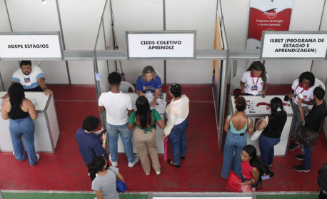 Feira de estágios e empregos na Universidade São José, em Realengo - Pedro Teixeira/ Agência O Dia