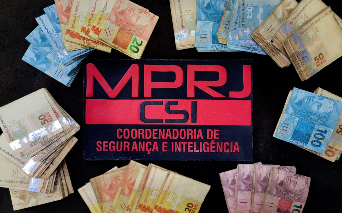 Dinheiro em espécie apreendido durante operação  - Divulgação/MPRJ