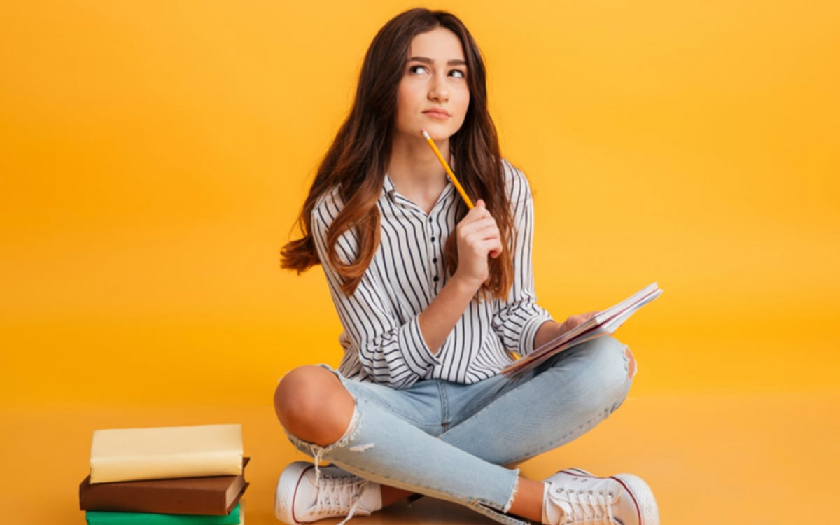 Reda&ccedil;&atilde;o oficial &eacute; cobrada nos manuais de concursos p&uacute;blicos (Imagem: Dean Drobot | Shutterstock)