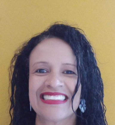 Marta Maria Soares Paulo Marton, especialista em ensino de l&iacute;nguas estrangeiras no Brasil e professora do col&eacute;gio H&eacute;lio Alonso - Divulga&ccedil;&atilde;o