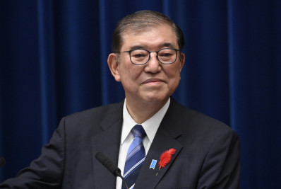 Primeiro-ministro japonês viaja a Washington para reafirmar aliança com EUA