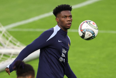 Sem Mbappé e Griezmann, volante celebra braçadeira de capitão da França: 'Orgulho'