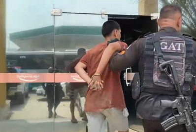 Polícia detém traficante em Parque Duque de Caxias e apreende drogas