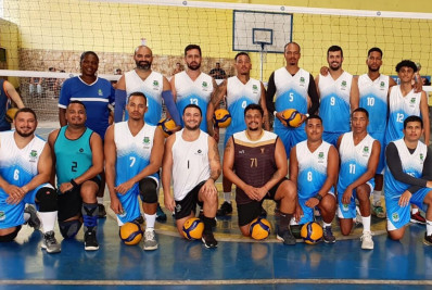 Quissamã avança às semifinais da Liga Regional de Voleibol após vitória emocionante