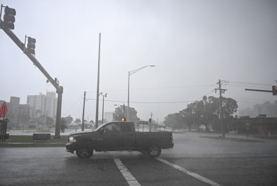 Flórida se prepara para o pior com a chegada do furacão Milton