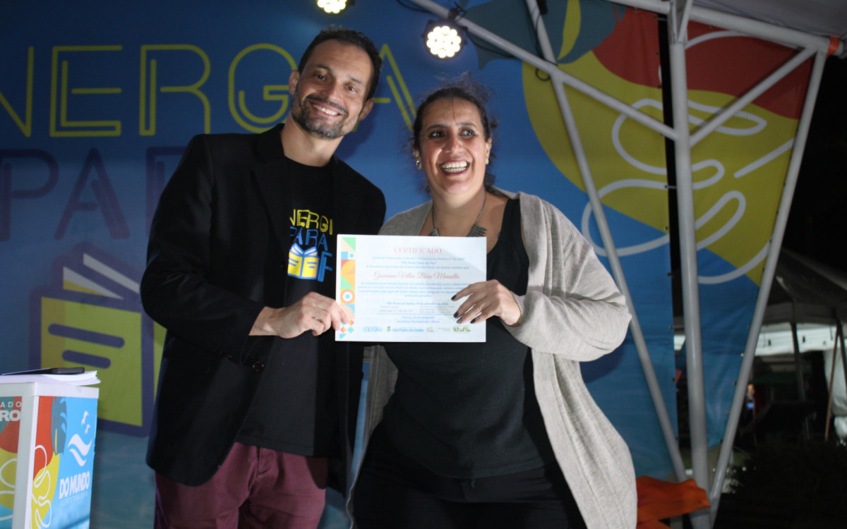 Cerimônia de certificação dos artistas premiados