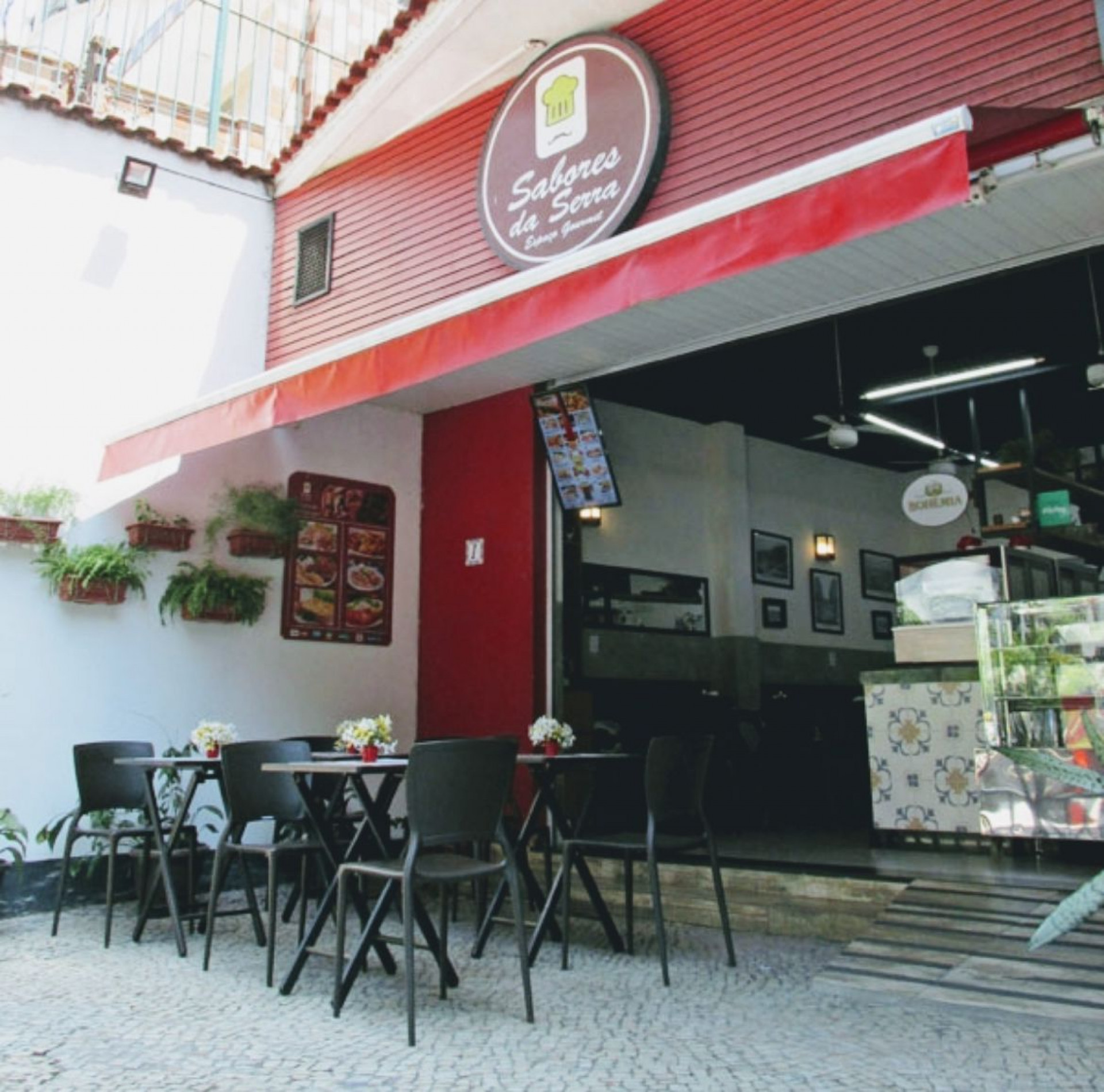 Dono do restaurante Sabores da Serra afirma que o aumento de custos de energia faz parte da rotina do com&eacute;rcio - Divulga&ccedil;&atilde;o/Internet