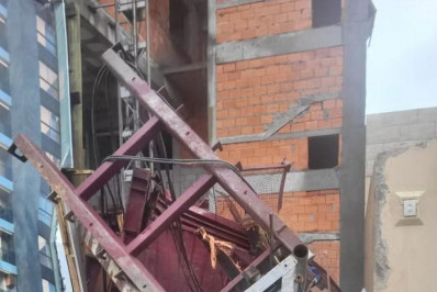 Queda de elevador em obra deixa três mortos em Santa Catarina