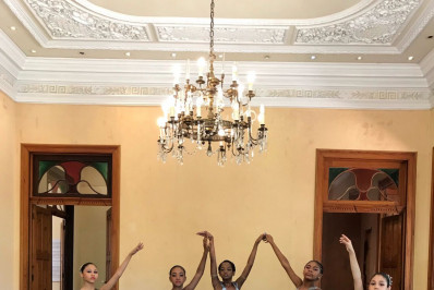 Gala Ballet Jovem de Niterói & Amigos no Teatro Popular