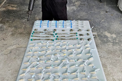 Dupla suspeita de tráfico é detida com pistola e drogas no Vale Verde, em Volta Redonda