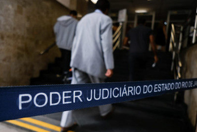 Homem é condenado a 15 anos por atear fogo ao corpo de adolescente em Cosmos