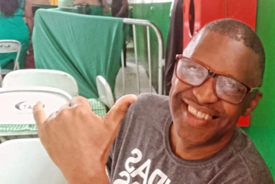 Internado há quase um mês, histórico mestre-sala da Imperatriz segue em estado grave