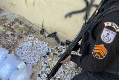 PMs prendem dois traficantes em São Gonçalo