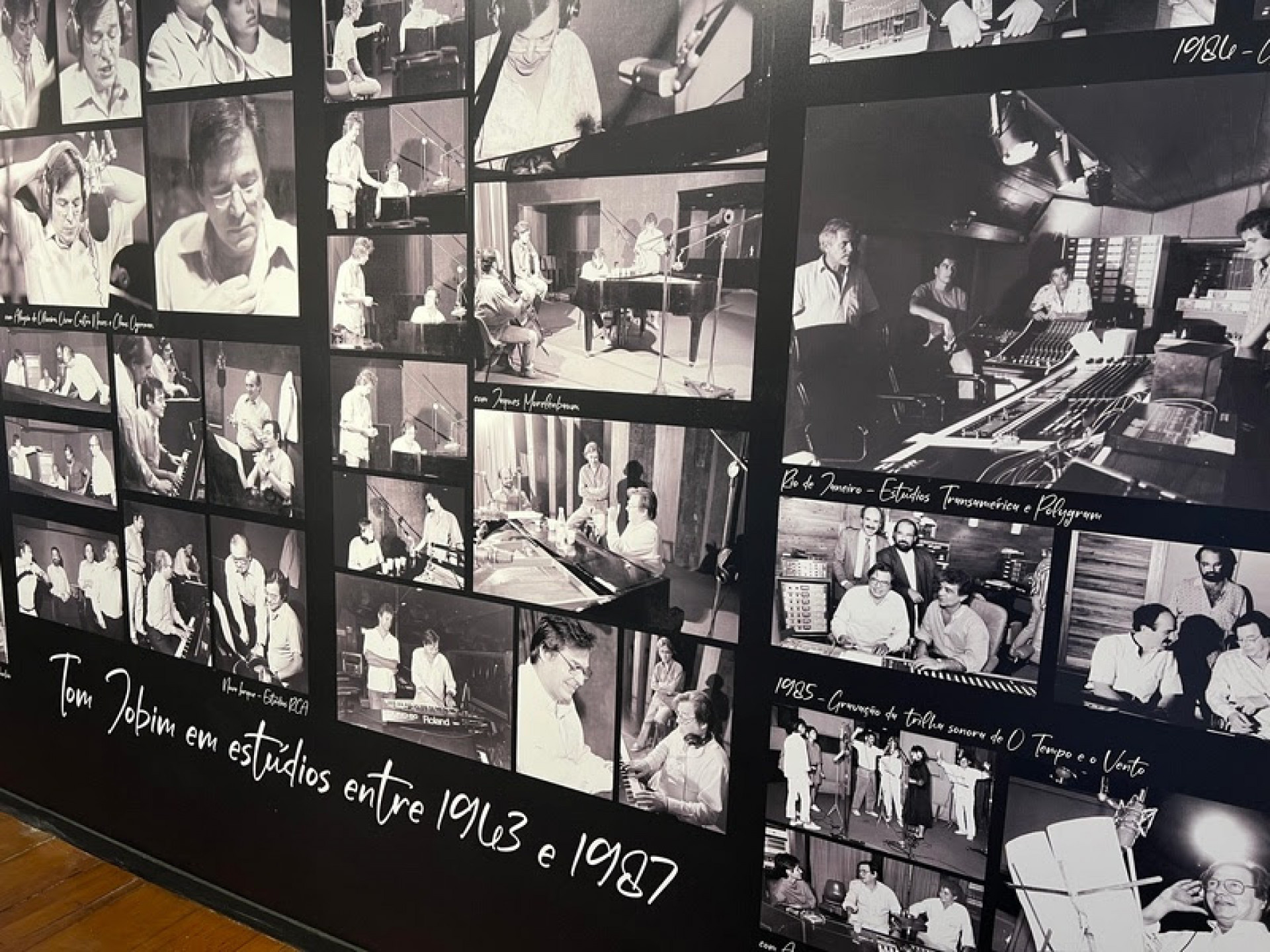 Riqueza das obras de Tom Jobim &eacute; destaque em exposi&ccedil;&atilde;o - Divulga&ccedil;&atilde;o 