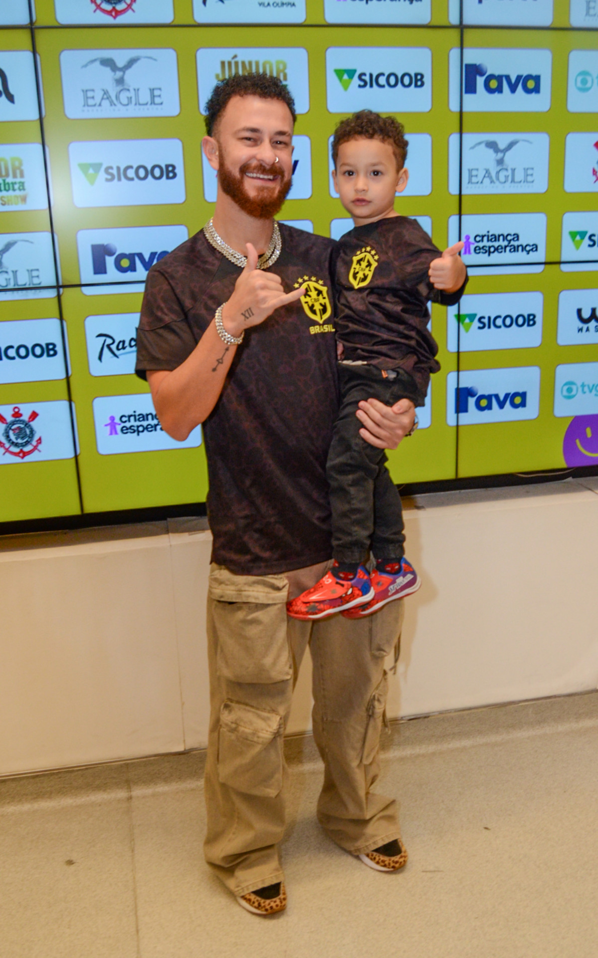 Fred Bruno e o filho, Cris 