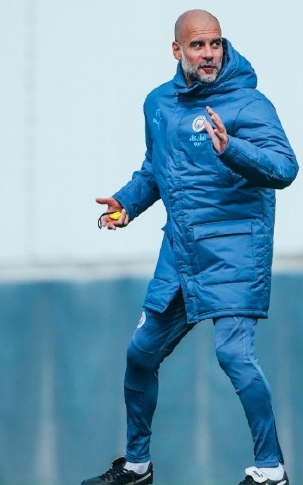 Pep Guardiola em treino do City - Divulga&ccedil;&atilde;o / Manchester City