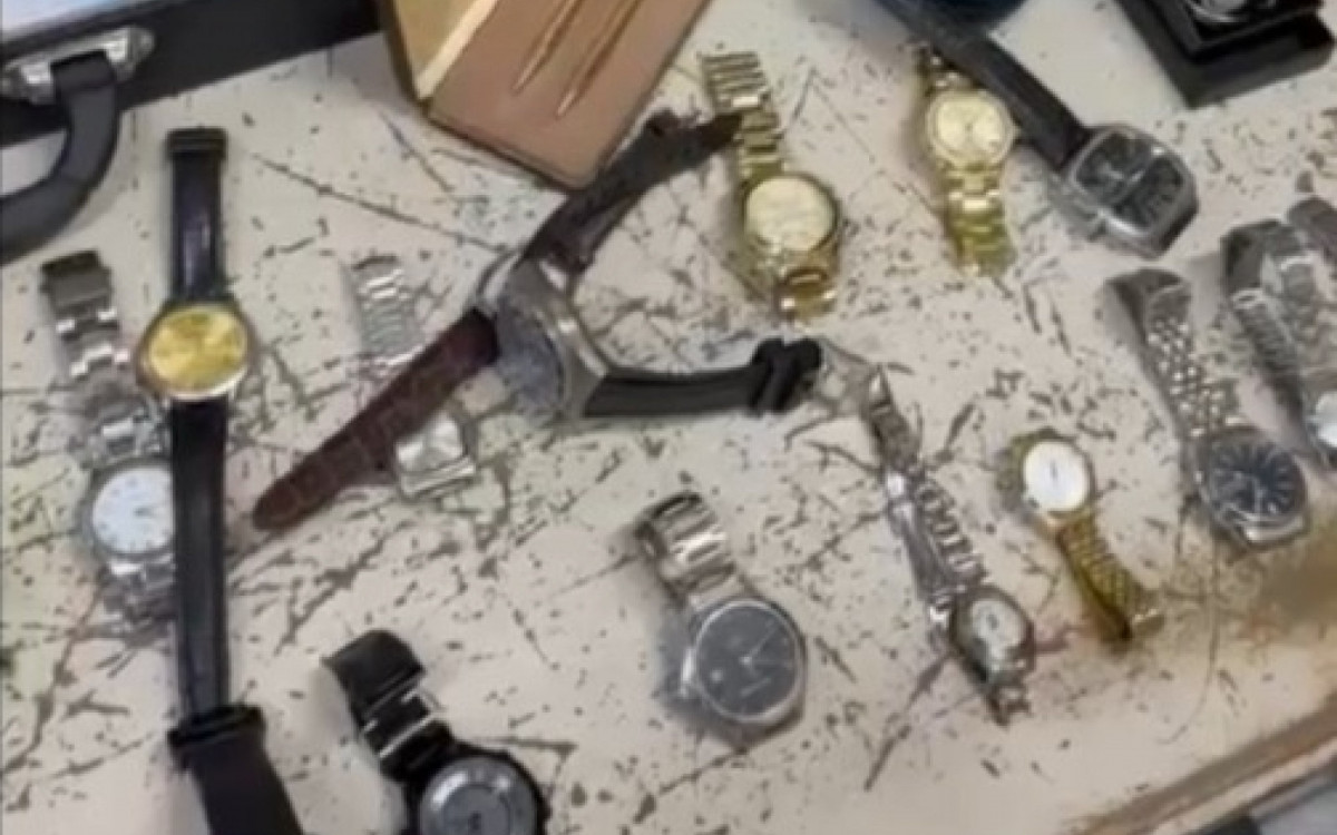 Quadrilha usava disfarces para furtar casas na Ilha do Governador; celulares, tablets e joias foram subtraídos