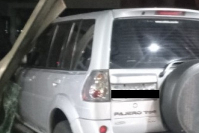 Motorista atropela mulher e colide com muro em acidente na Zona Sul