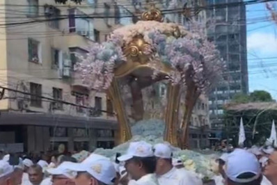 Vídeo: procissão do Círio de Nazaré reúne multidão de devotos no Pará