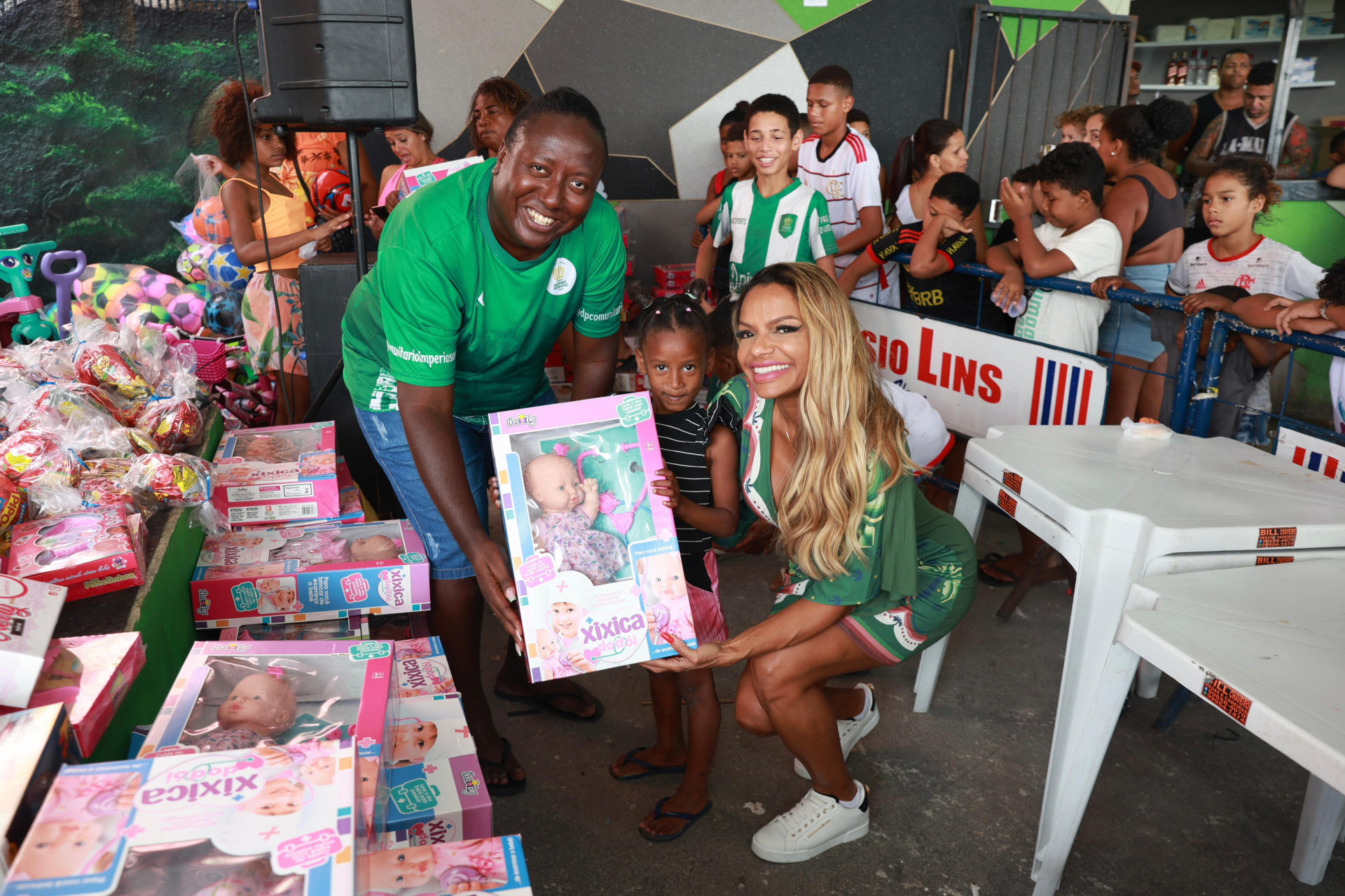 Festa de Dia das Crianças da escola de samba Império Serrano - Roberto Filho