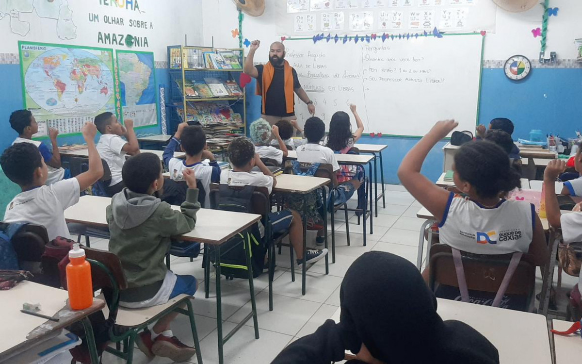 Caxias promove inclusão com projeto bilíngue de línguas nas escolas - Divulgação