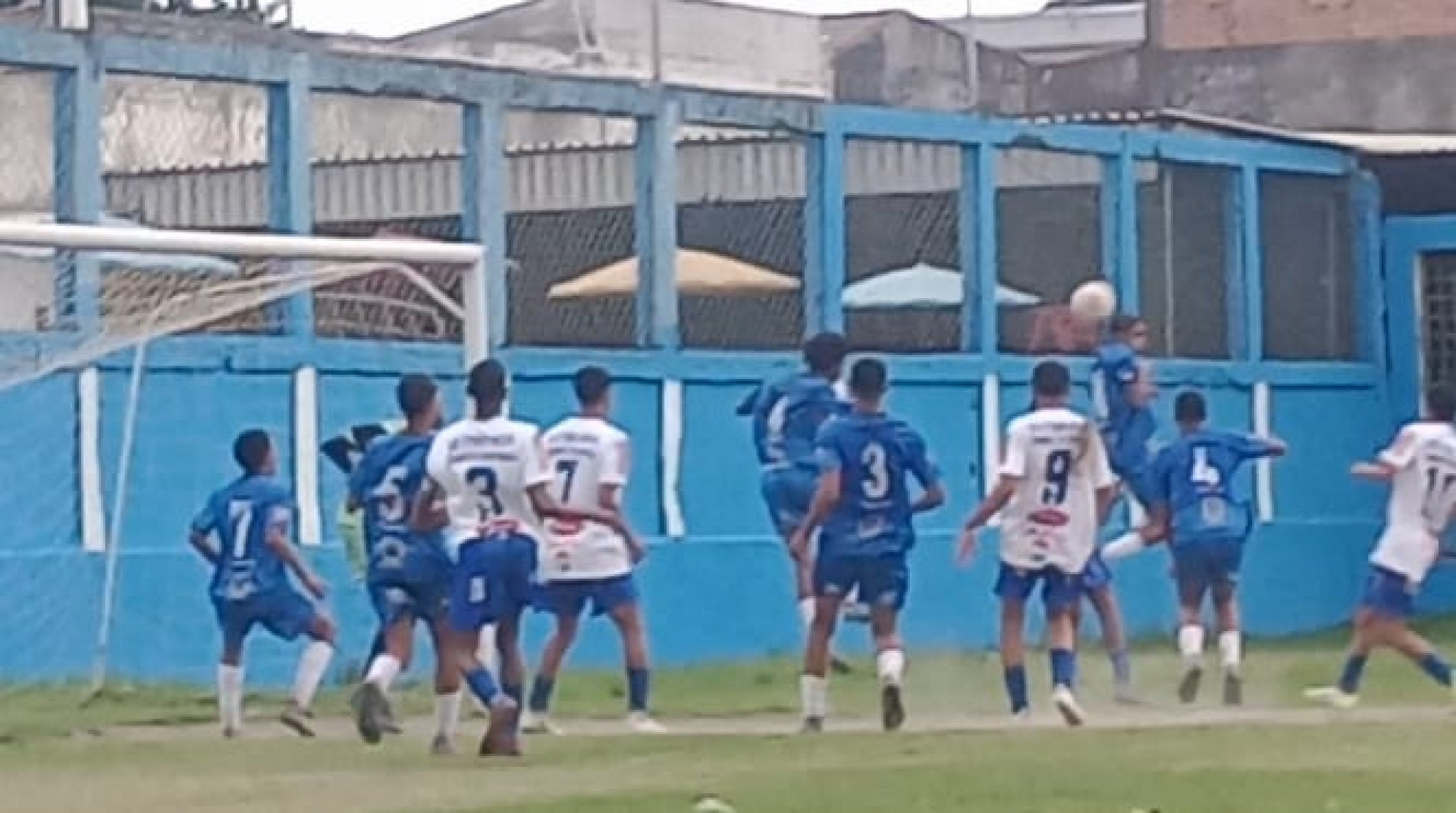 A equipe sub-15 conseguiu sua classificação para as quartas de final do Carioca A2 - William Davoli / SEBR