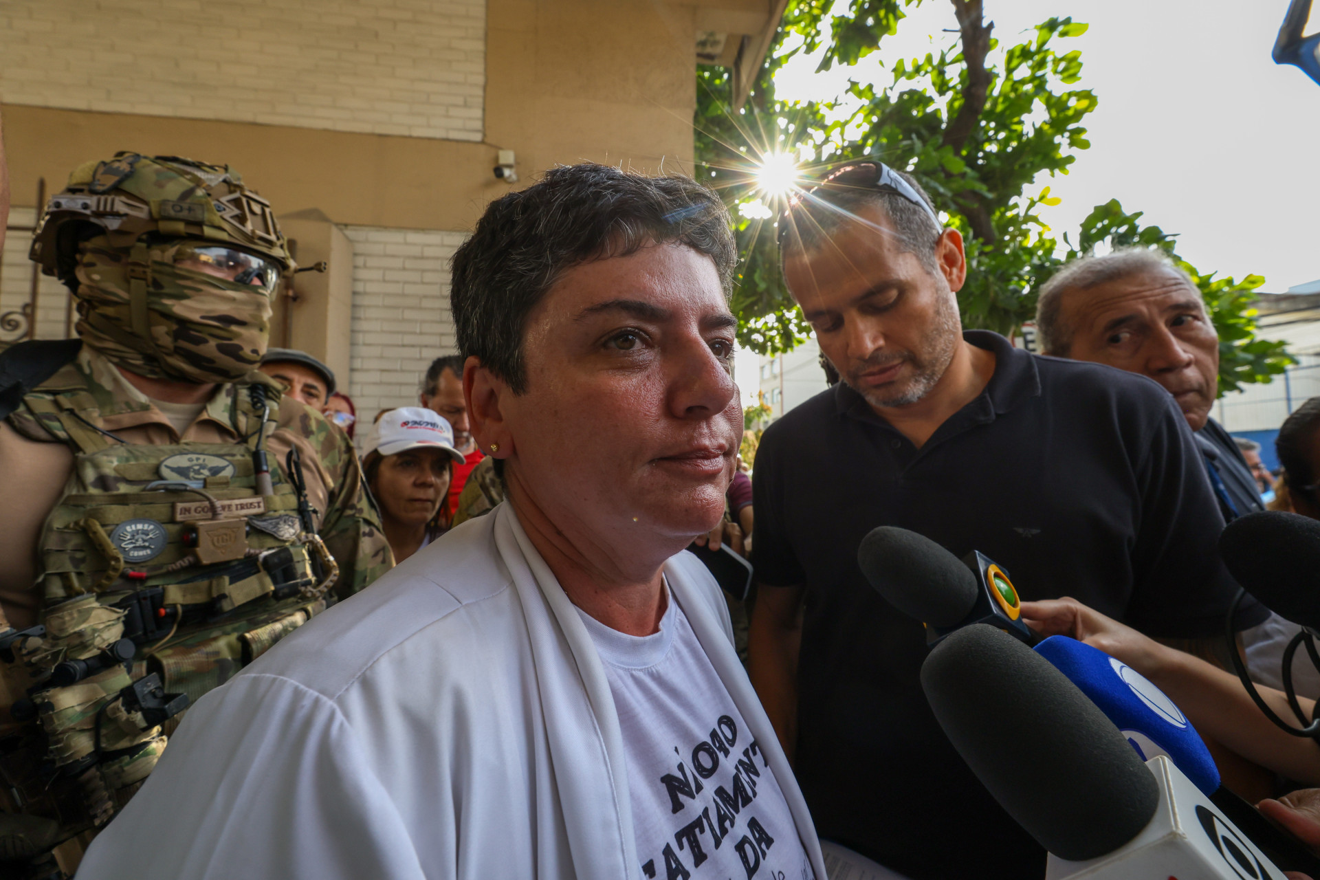 Cristiane Gerardo, dirigente do Sindsprev, recebeu a intima&ccedil;&atilde;o para deixar o local - Renan Areias/Ag&ecirc;ncia O Dia