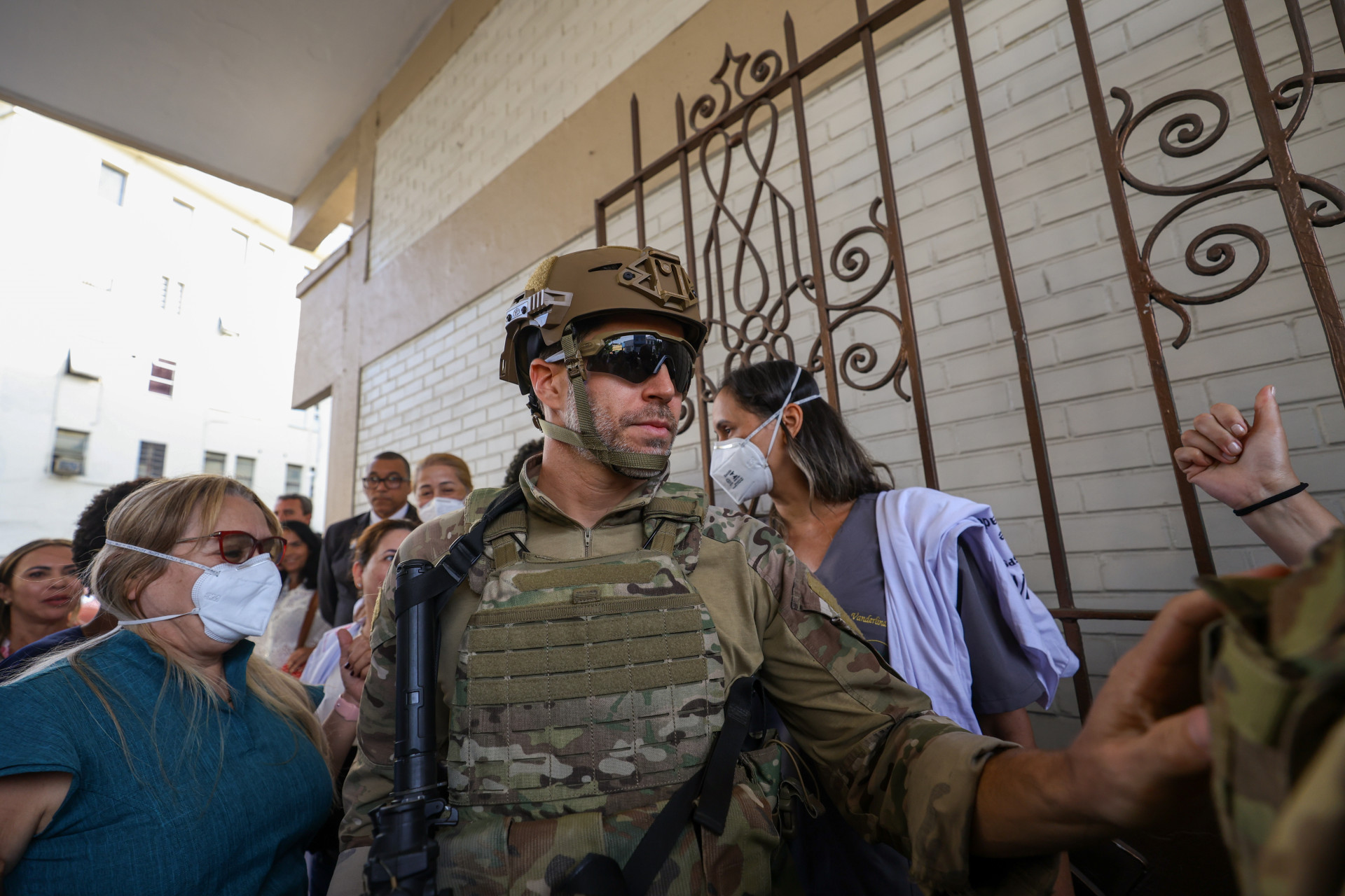 Pol&iacute;cia Federal acompanhou manifesta&ccedil;&atilde;o de servidores no Hospital Federal de Bonsucesso - Renan Areias/Ag&ecirc;ncia O Dia