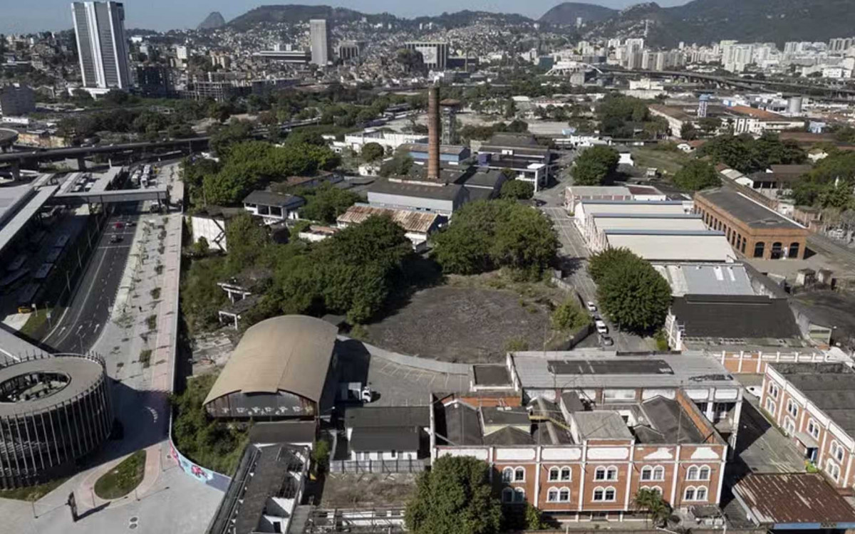 Área do antigo Gasômetro, ao lado do Terminal Gentileza, onde Flamengo quer construir seu estádio.