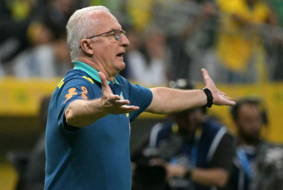 Dorival Júnior não resiste à goleada da Argentina e é demitido da seleção brasileira