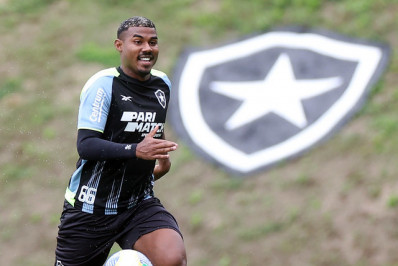 Botafogo teria encaminhado a venda de Cuiabano para clube turco, diz TV