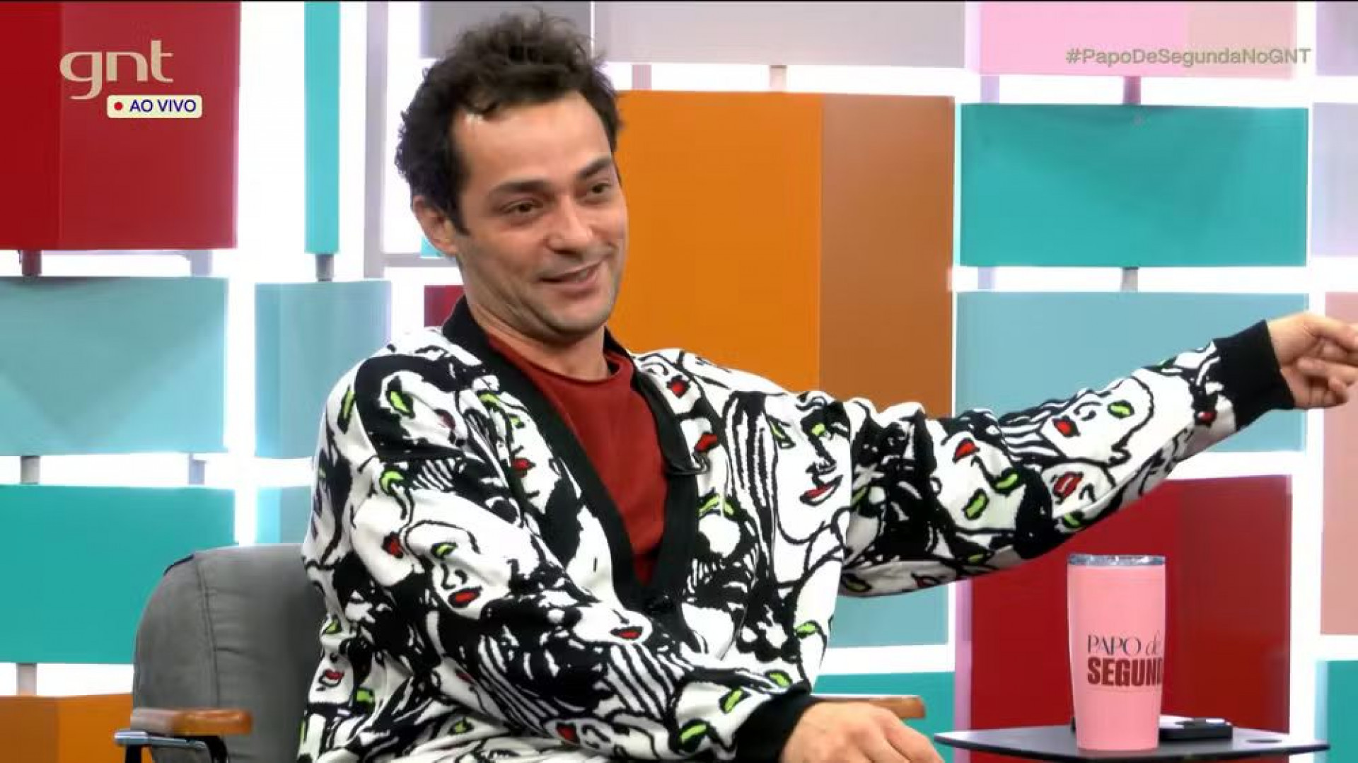 Eduardo Sterblitch surpreende ao revelar como descobriu traição de forma inusitada - Reprodução / GNT