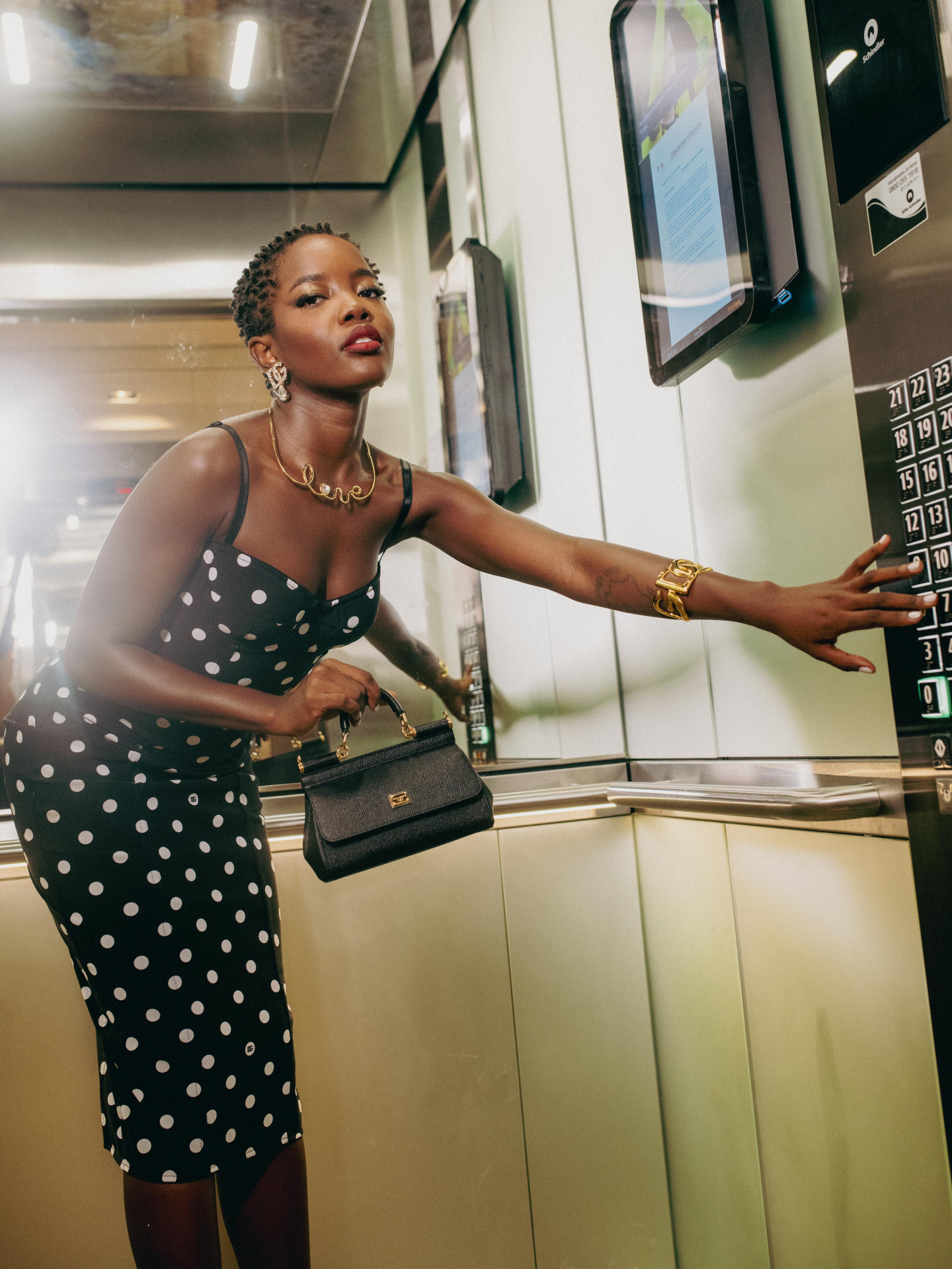 Clara Moneke - Amichavy