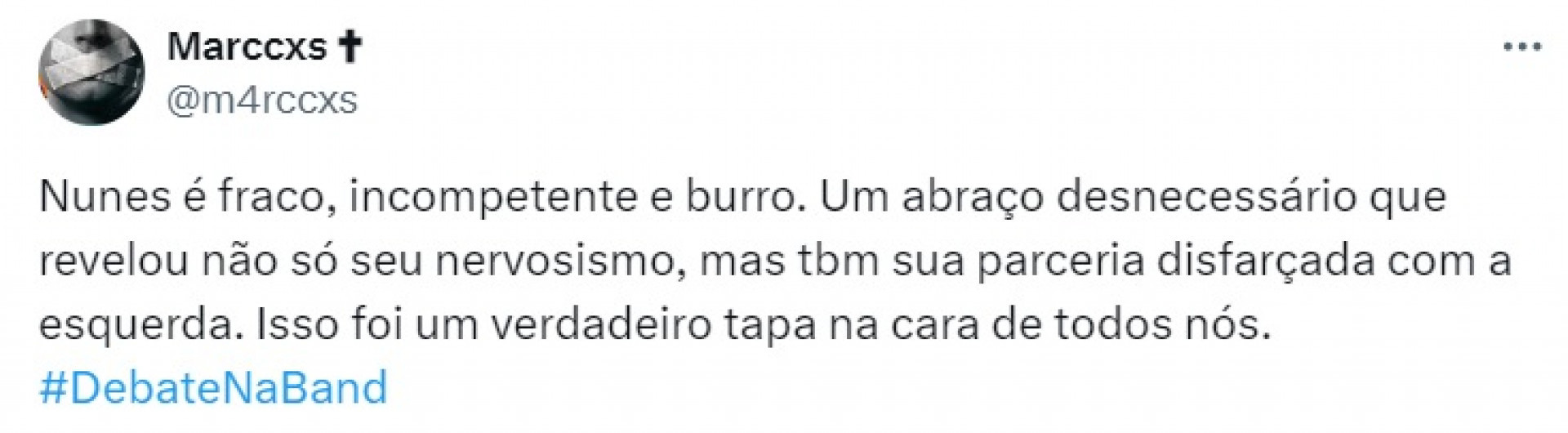 O gesto tamb&eacute;m foi interpretado como uma fraqueza de Nunes - Reprodu&ccedil;&atilde;o/Twitter