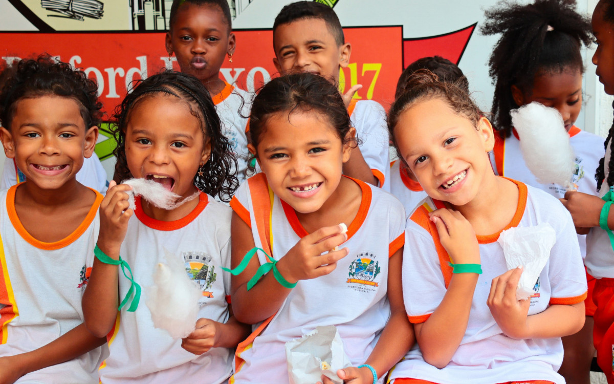 Os alunos se divertiram e comeram muita pipoca e algodão doce