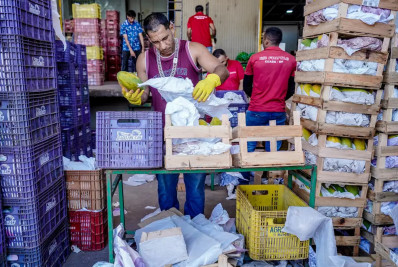 Projeto que reduz imposto para mercados doarem alimentos vai à Câmara