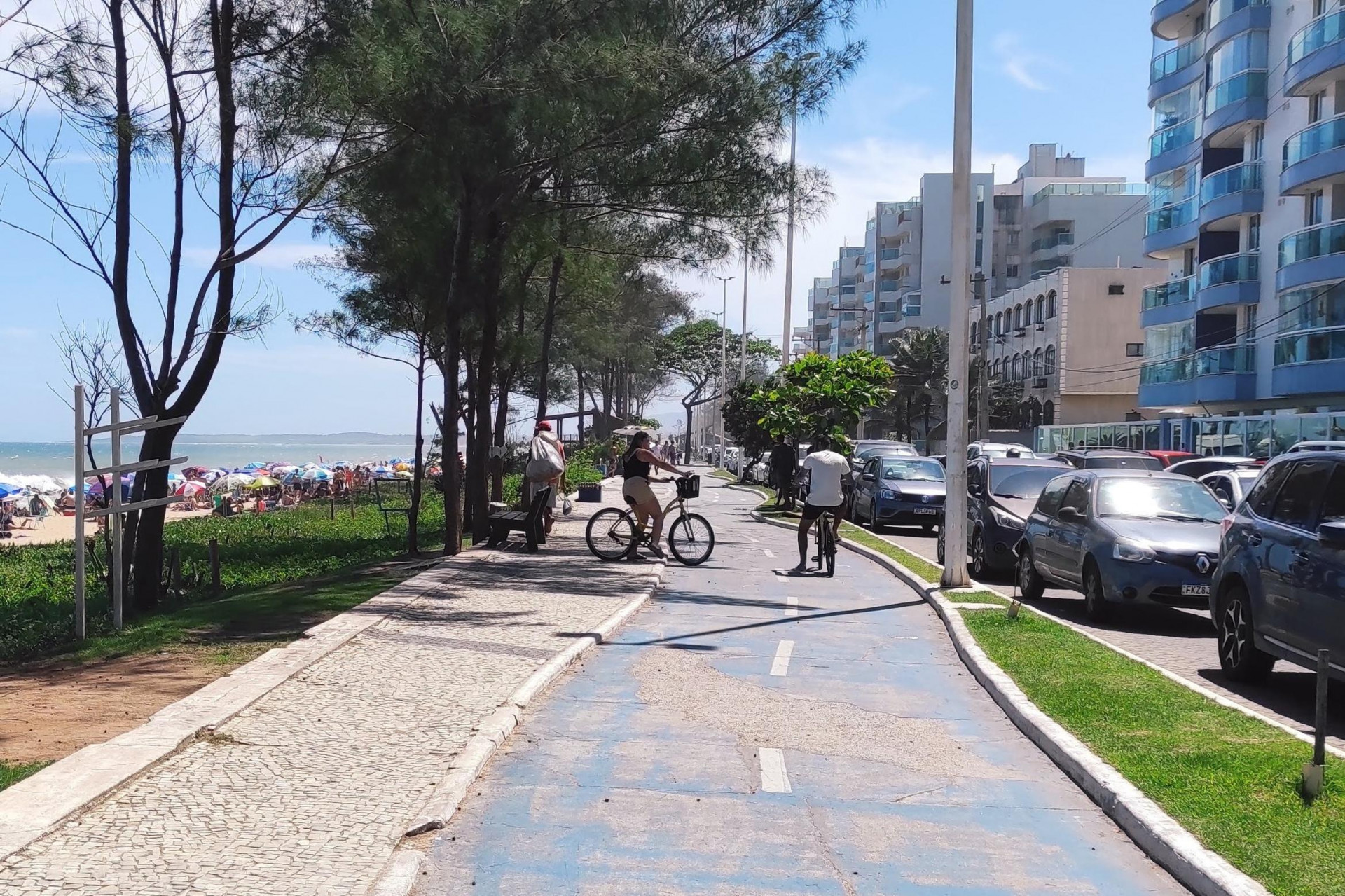 Ministério Público investiga concessões irregulares de quiosques na Praia do Pecado, que estariam funcionando sem licitação há mais de uma década - Foto: Douglas Smmithy