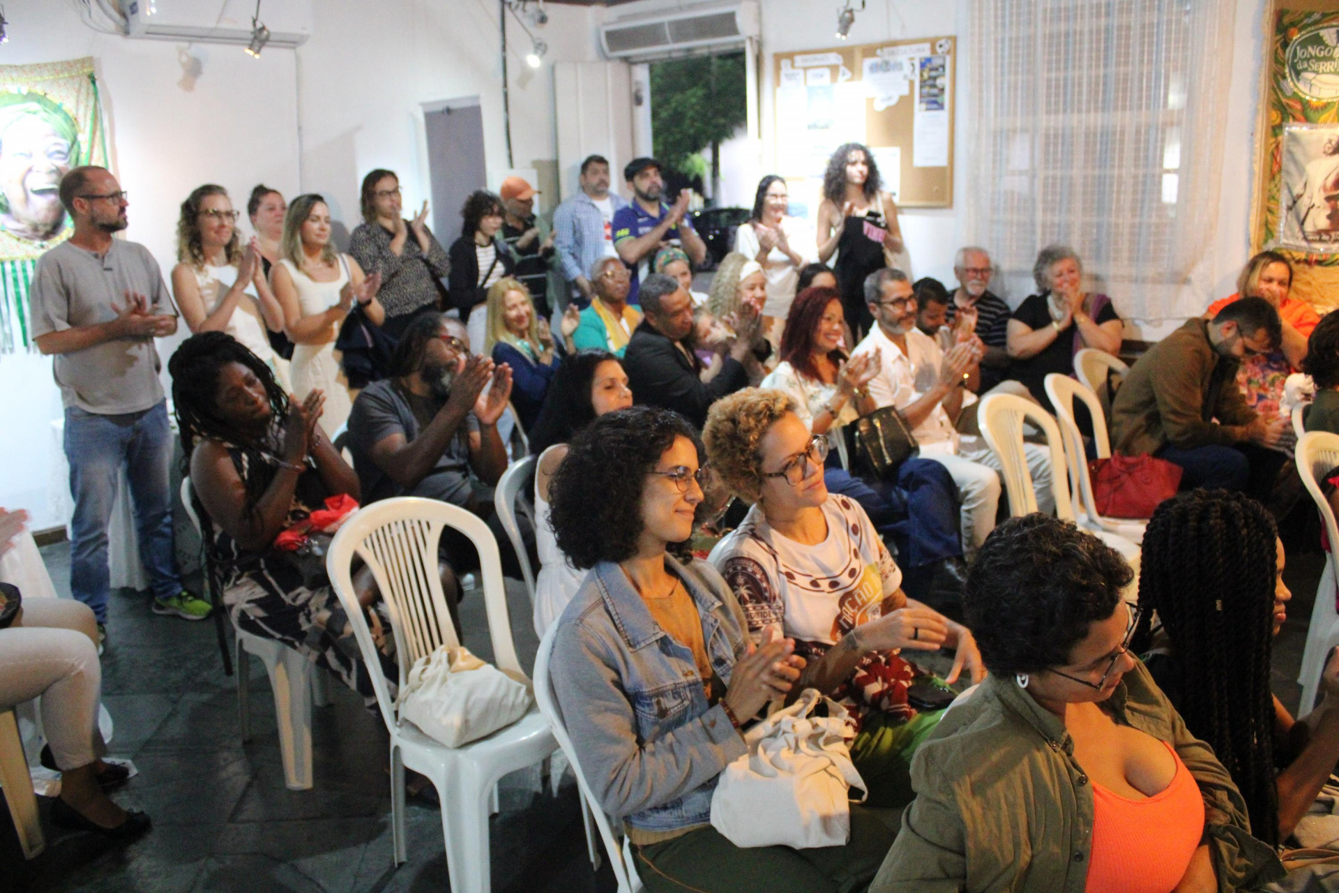 Tr&ecirc;s lan&ccedil;amentos liter&aacute;rios - Ascom 