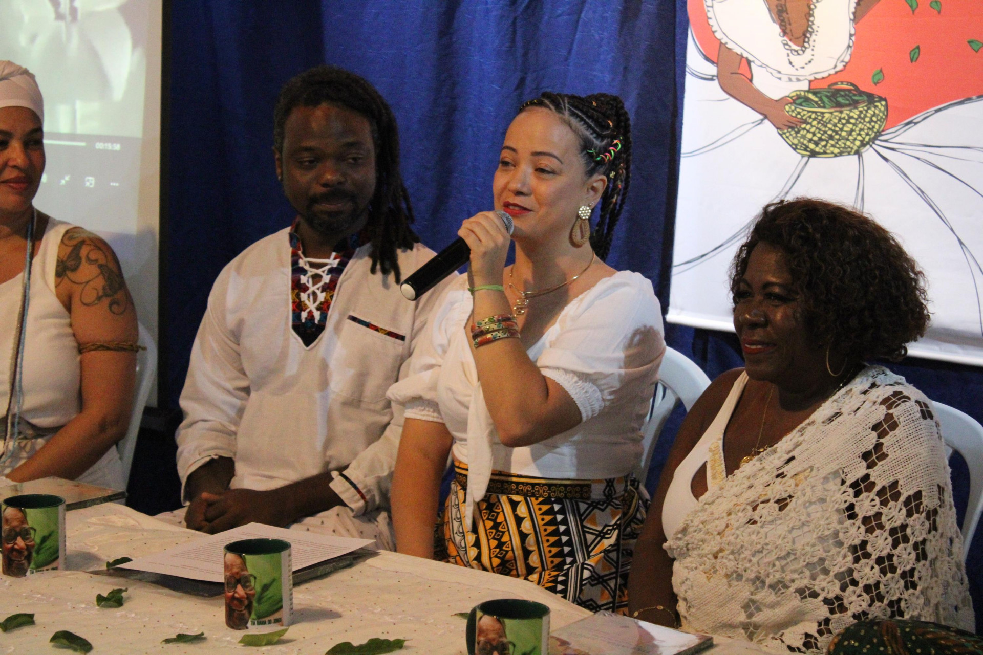 Tr&ecirc;s lan&ccedil;amentos liter&aacute;rios - Ascom 