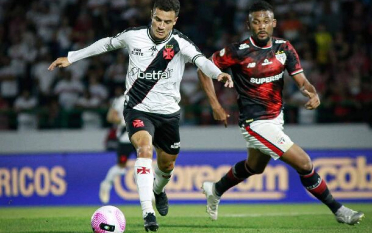 Sob o comando de Paiva, Vasco sofre pela primeira vez três gols na mesma partida