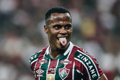 Gol no clássico faz Jhon Arias atingir marca importante pelo Fluminense