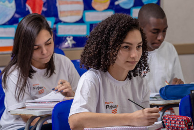 Nova Iguaçu: Escola Firjan SESI abre mais de 2 mil vagas gratuitas para Ensino Médio com curso técnico da Firjan SENAI