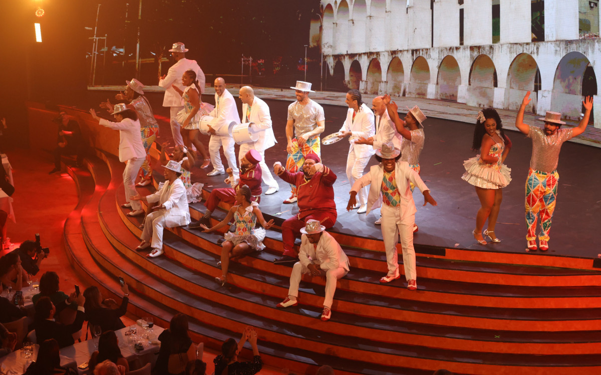 Boemia da Lapa e samba é mostrada no espetáculo musical 'Aquele Abraço' - Reginaldo Teixeira