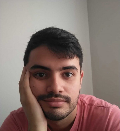 Evertton Alves Gale&atilde;o Siliprandy, professor de Reda&ccedil;&atilde;o do Col&eacute;gio&nbsp;H&eacute;lio&nbsp;Alonso - Reprodu&ccedil;&atilde;o